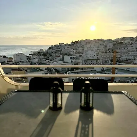 Penthouse Sea View By Holidays Daire *