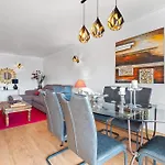 Daire Penthouse Sea View By Holidays