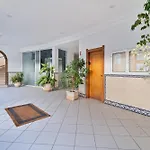 Penthouse Sea View By Holidays Daire *