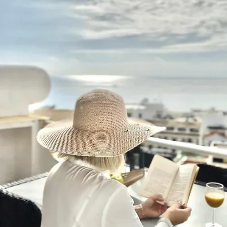 Penthouse Sea View By Holidays *