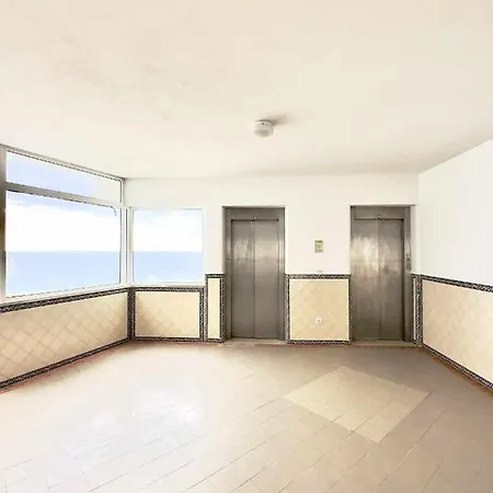 Penthouse Sea View By Holidays Lägenhet *