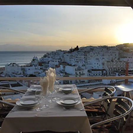 Lägenhet Penthouse Sea View By Holidays Albufeira
