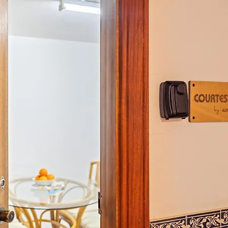 Penthouse Sea View By Holidays * アルブフェイラ
